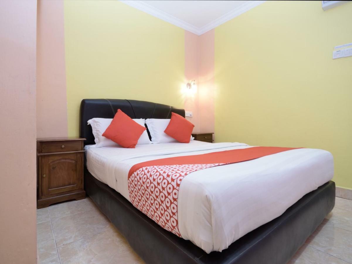 לבואן Oyo 892 Hotel Grand Nadia מראה חיצוני תמונה