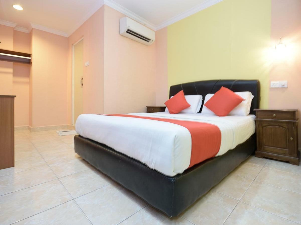 לבואן Oyo 892 Hotel Grand Nadia מראה חיצוני תמונה