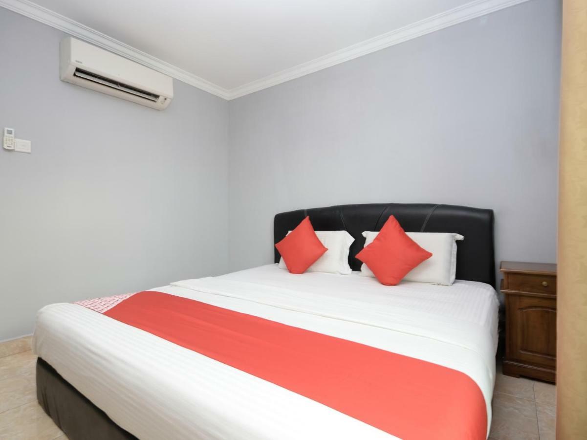 לבואן Oyo 892 Hotel Grand Nadia מראה חיצוני תמונה