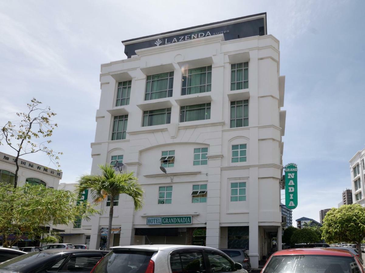 לבואן Oyo 892 Hotel Grand Nadia מראה חיצוני תמונה