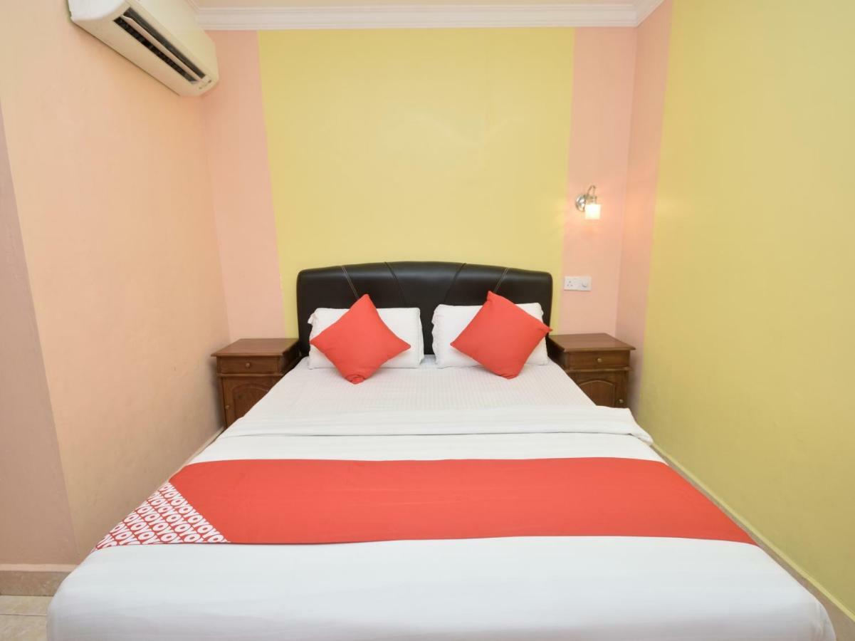 לבואן Oyo 892 Hotel Grand Nadia מראה חיצוני תמונה